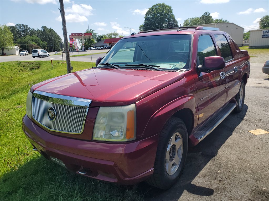 2004 Cadillac Escalade EXT Base's photo