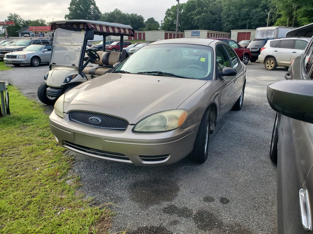 2004 Ford Taurus SES's photo