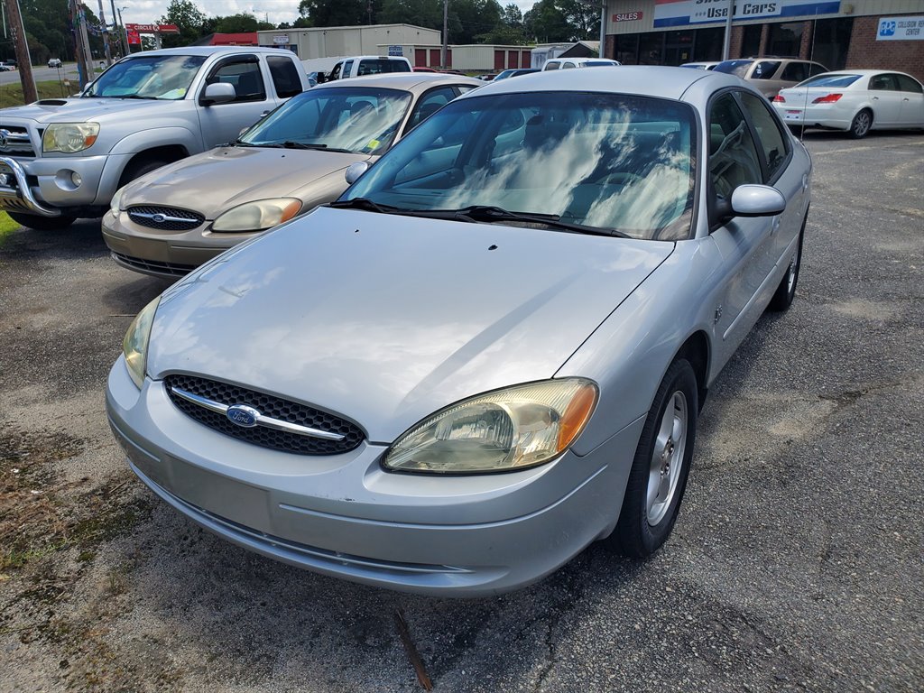 2003 Ford Taurus